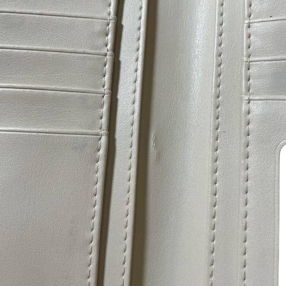 Kate Spade Vibrant Hot Pink Embossed Patent Leather Storybook Interior Wallet ⚡️ - Picture 10 of 11